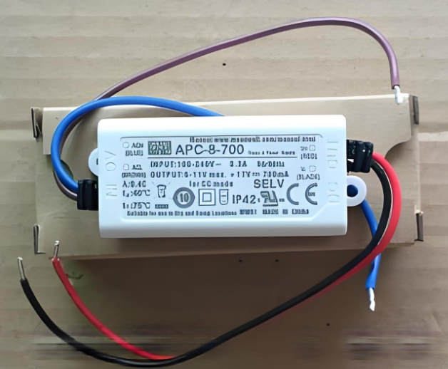 明緯DPU系列內置智能處理器電源管理新境界